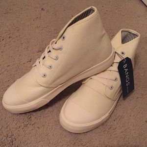 BANGS Siberian Snow High Top Shoes 😍